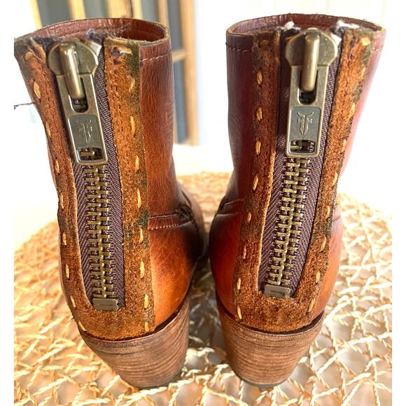 Frye Leslie Artisan Leather Ankle Boots Size 6 Block Heel - Picture 6 of 8
